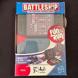 NEW Hasbro Battleship Travel Game
